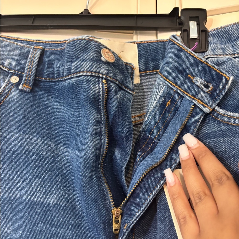 Gloria Vanderbilt x Christian Siriano
Miles Straight Leg Jeans | Sz 18 | NEW - Picture 6 of 9